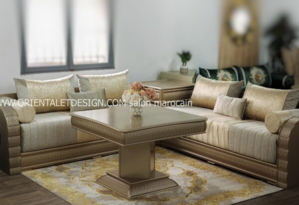 Tissu Brocart Matelassé Doré - Élégance Royale et Raffinement