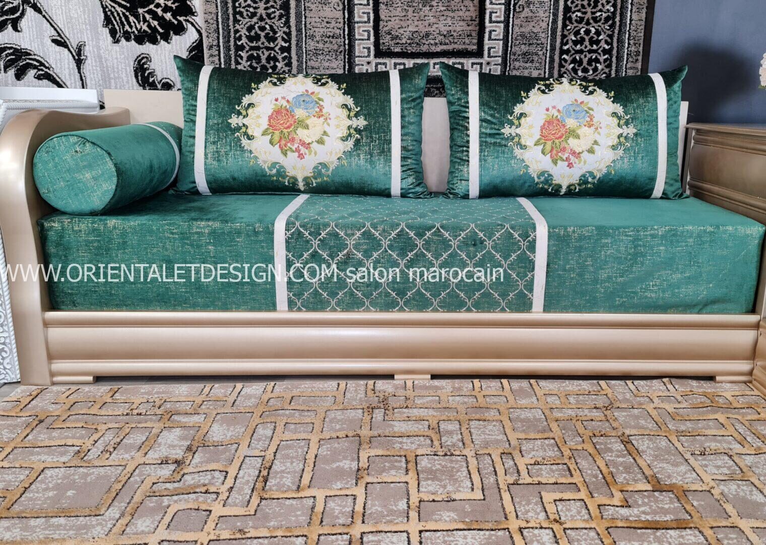 Tissu salon marocain Vert Royal Brodé - Style Classique et Élégant