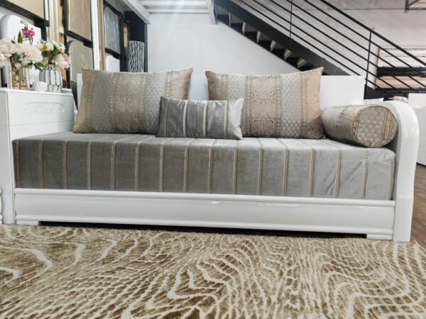 Tissu Brocart Matelassé Gris et Doré - Élégance et Luxe Intemporel – Image 2