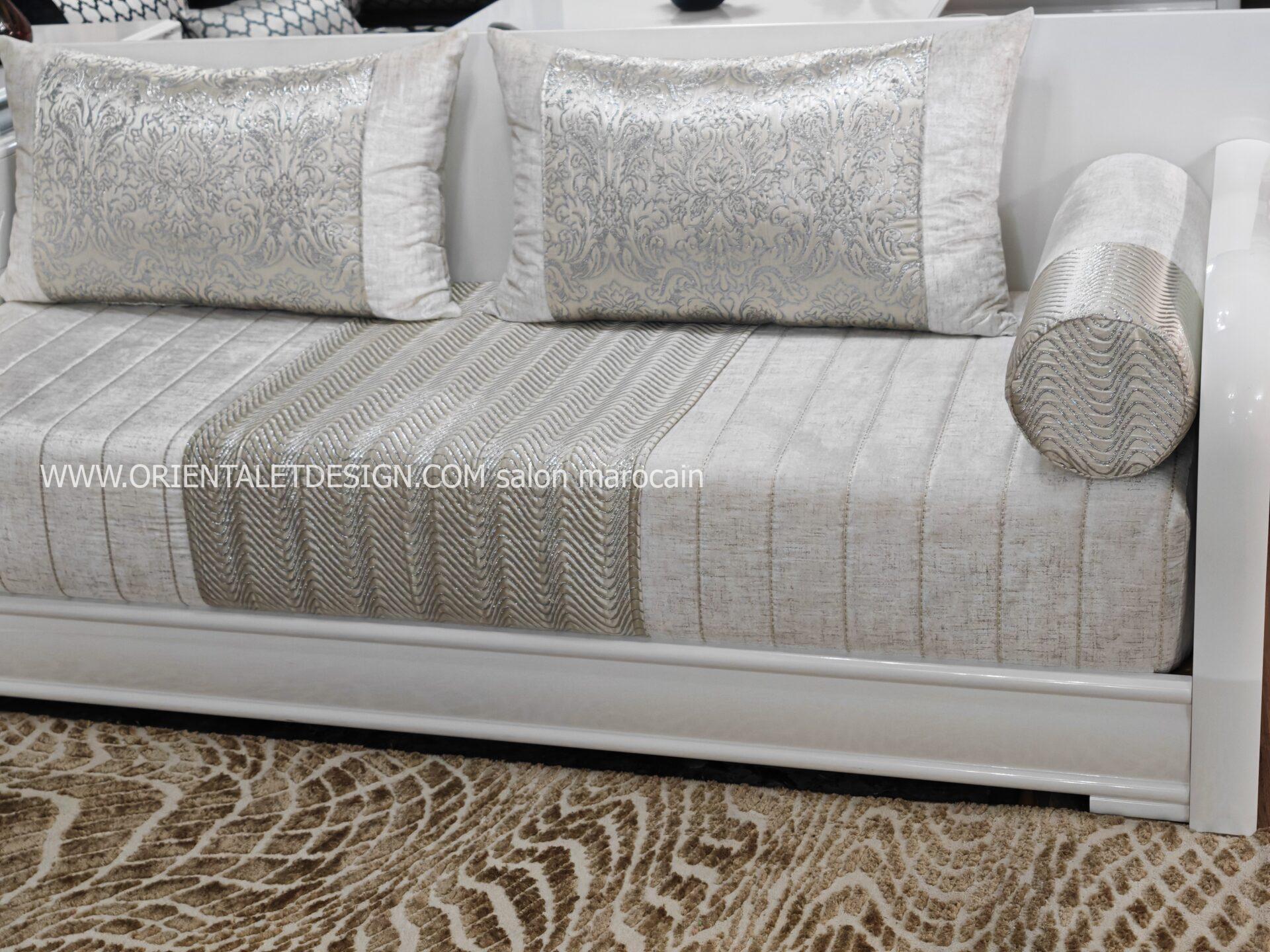 Tissu salon marocain Brocart Matelassé Argenté - Élégance Luxe et Raffinement – Image 2