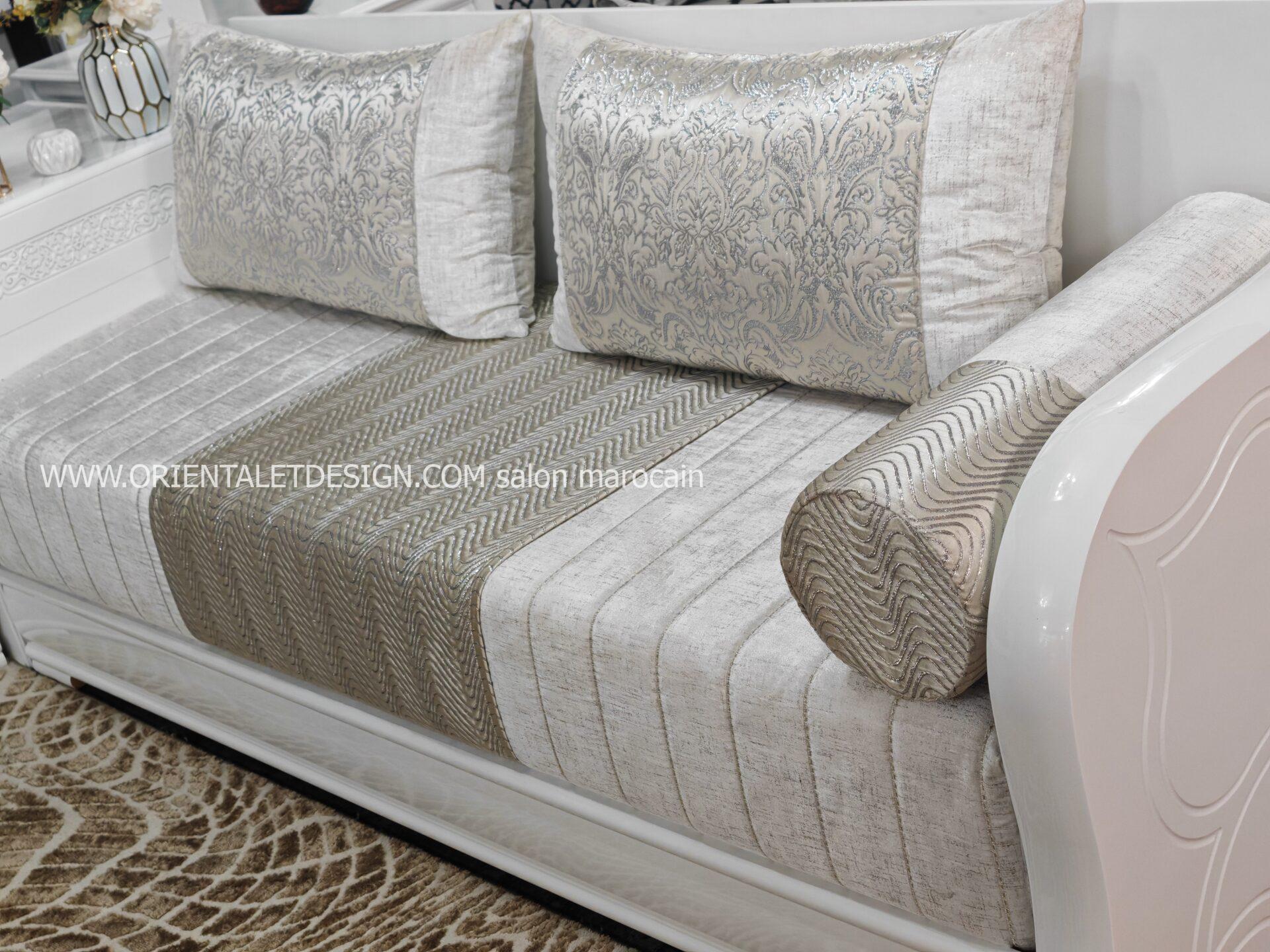 Tissu salon marocain Brocart Matelassé Argenté - Élégance Luxe et Raffinement – Image 3