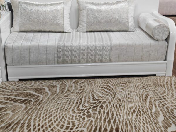 Tissu Brocart Matelassé Argenté - Élégance Luxe et Raffinement – Image 5