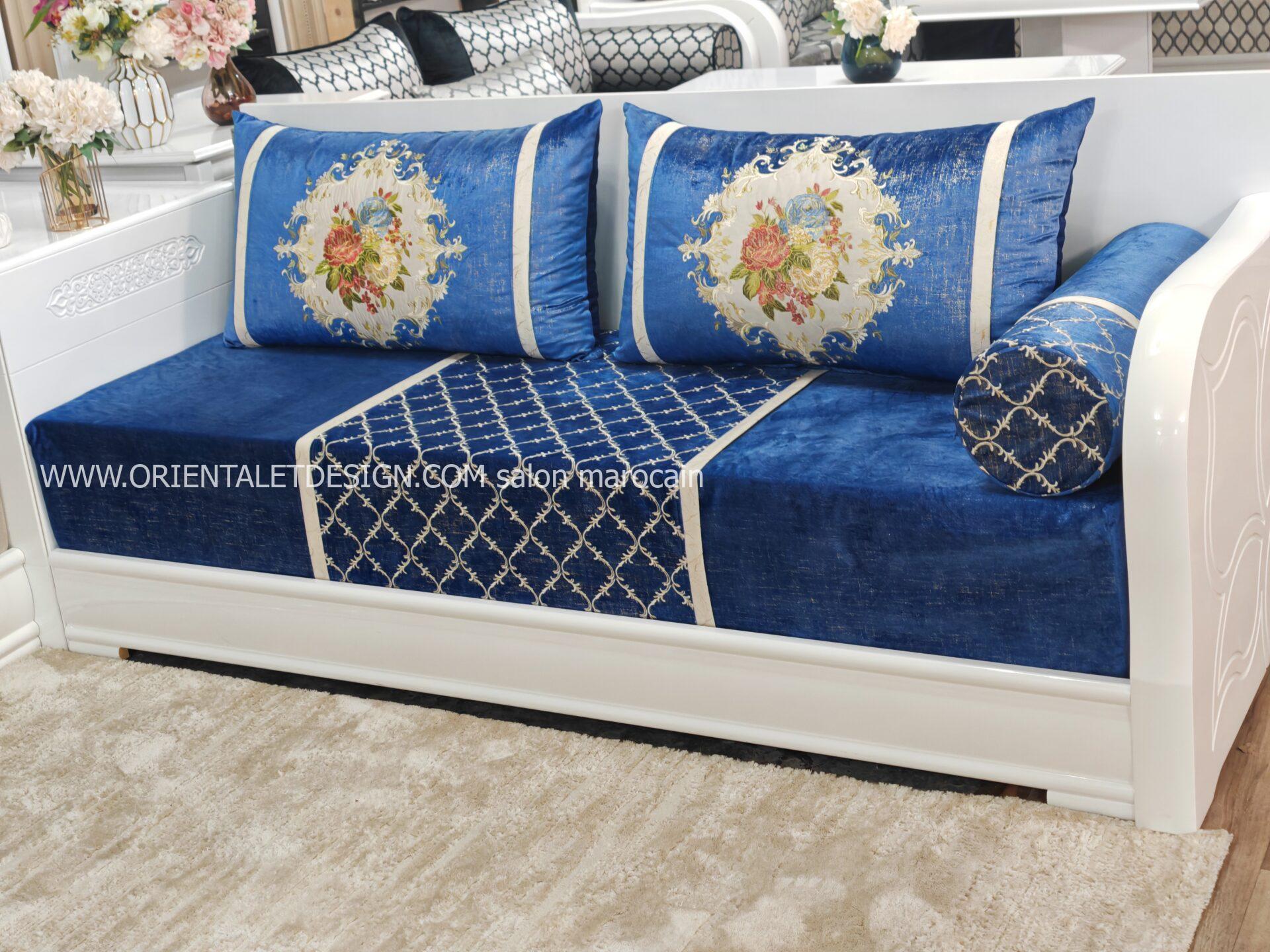 Tissu salon marocain Bleu Royal Brodé - Style Classique et Élégant