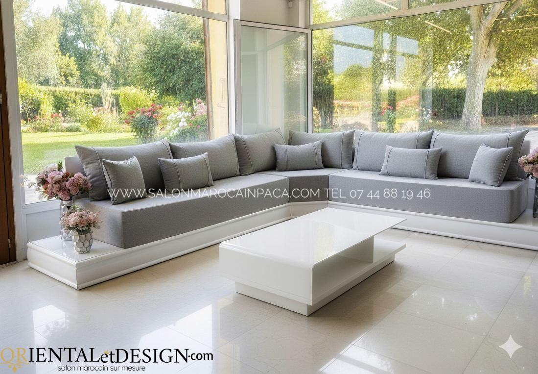 Exemple d’implantation en U d’un salon marocain avec repères de mesure au niveau des plinthes