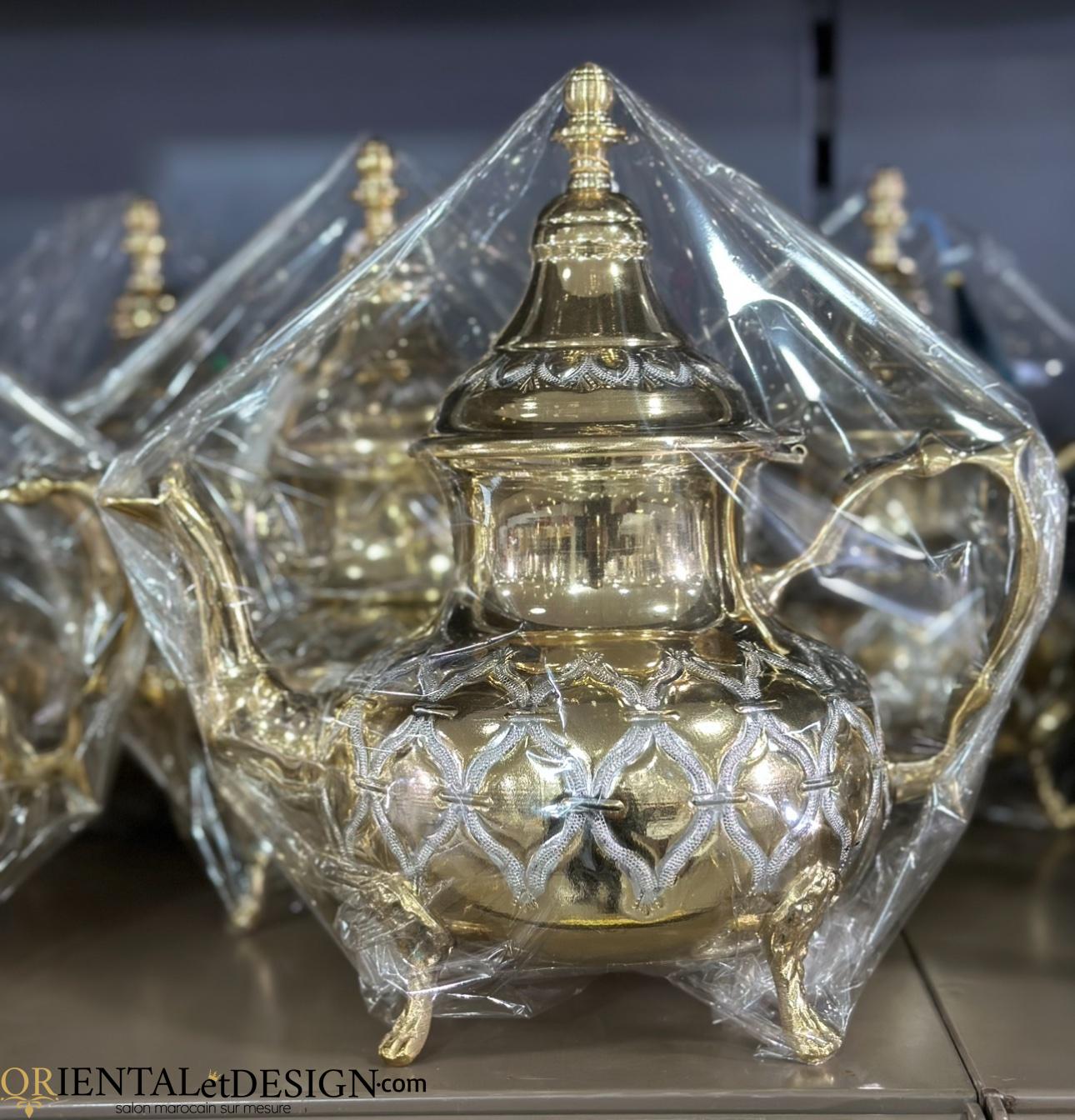 Théière marocaine dorée XL – Inox gravé artisanal – élégance orientale